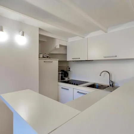 Suede Promenade Duplex At 1 Min From The Sea 2 Bathrooms