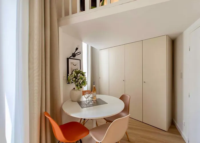 아파트 Suede Promenade Duplex At 1 Min From The Sea 2 Bathrooms