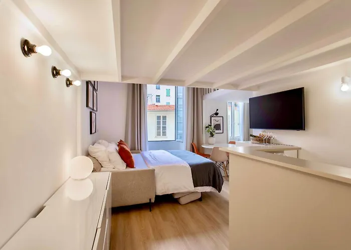아파트 Suede Promenade Duplex At 1 Min From The Sea 2 Bathrooms *