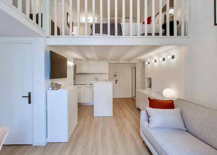 Suede Promenade Duplex At 1 Min From The Sea 2 Bathrooms 아파트 니스