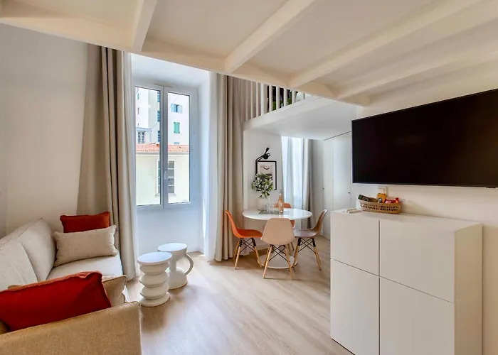Suede Promenade Duplex At 1 Min From The Sea 2 Bathrooms * 니스