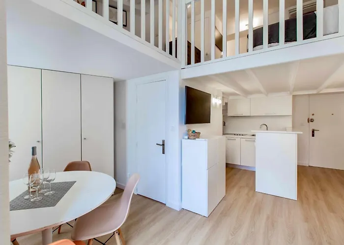 아파트 Suede Promenade Duplex At 1 Min From The Sea 2 Bathrooms *