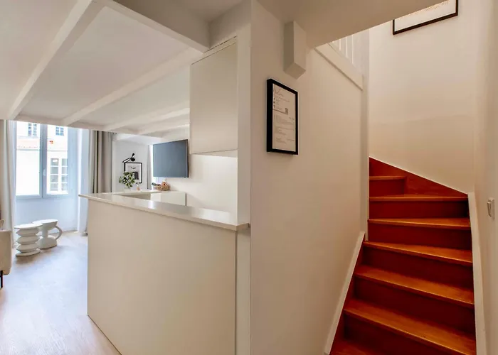 아파트 Suede Promenade Duplex At 1 Min From The Sea 2 Bathrooms 니스