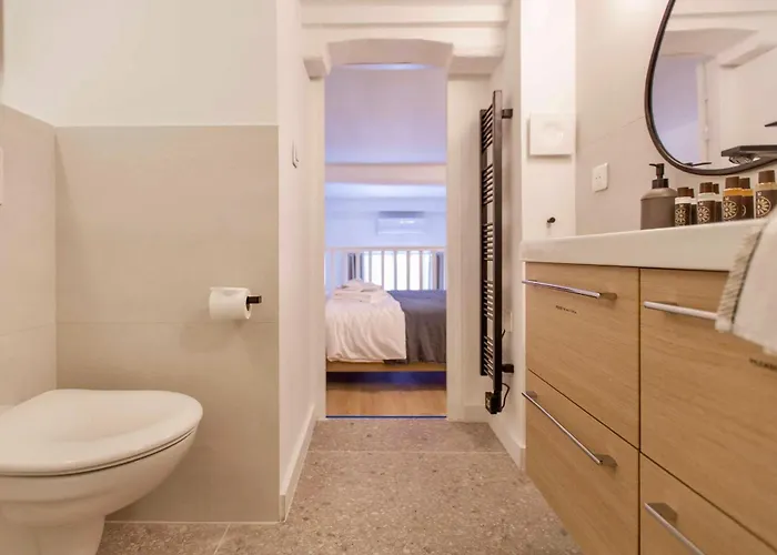 Suede Promenade Duplex At 1 Min From The Sea 2 Bathrooms * 니스