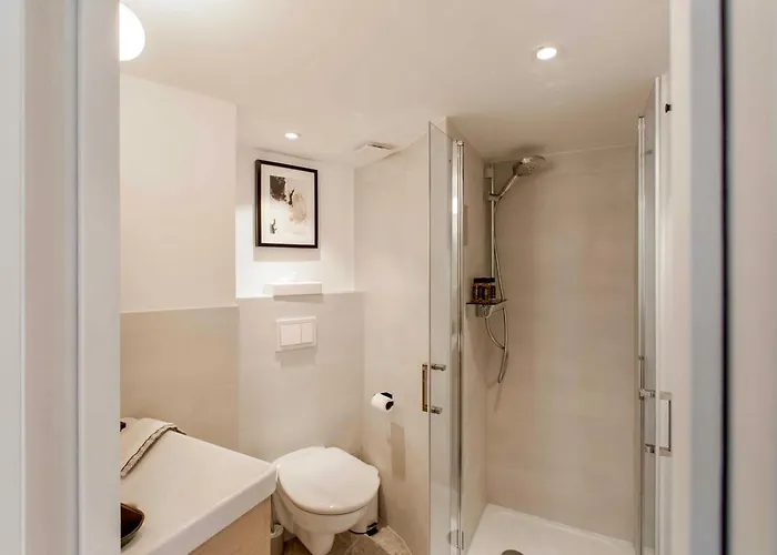 Suede Promenade Duplex At 1 Min From The Sea 2 Bathrooms 아파트 니스